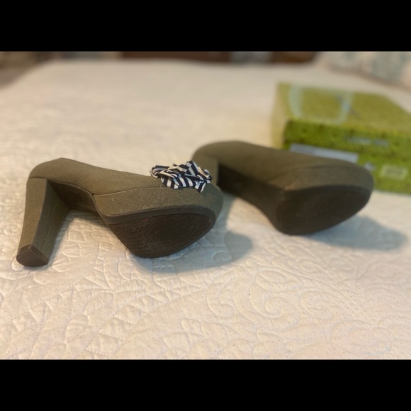 Gianni Bini Captain302 Heels - Picture 3 of 5